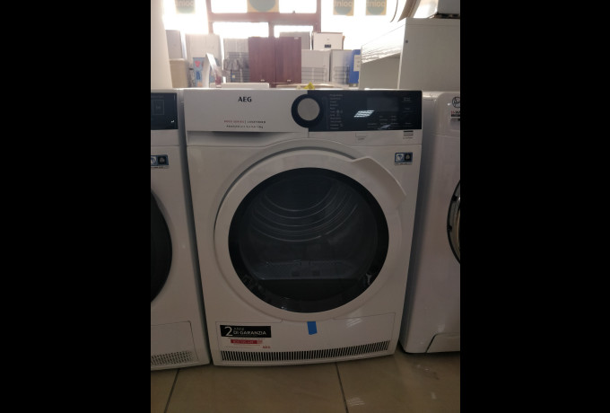 AEG Serie 8000 Asciugatrice a pompa di calore 8 Kg AEGD90047